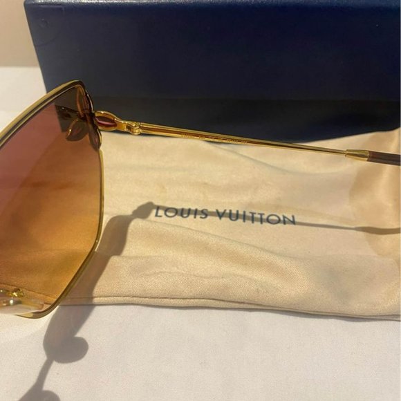 Louis Vuitton Sunglasses - Proof of purchase authentication provided - Picture 2 of 8